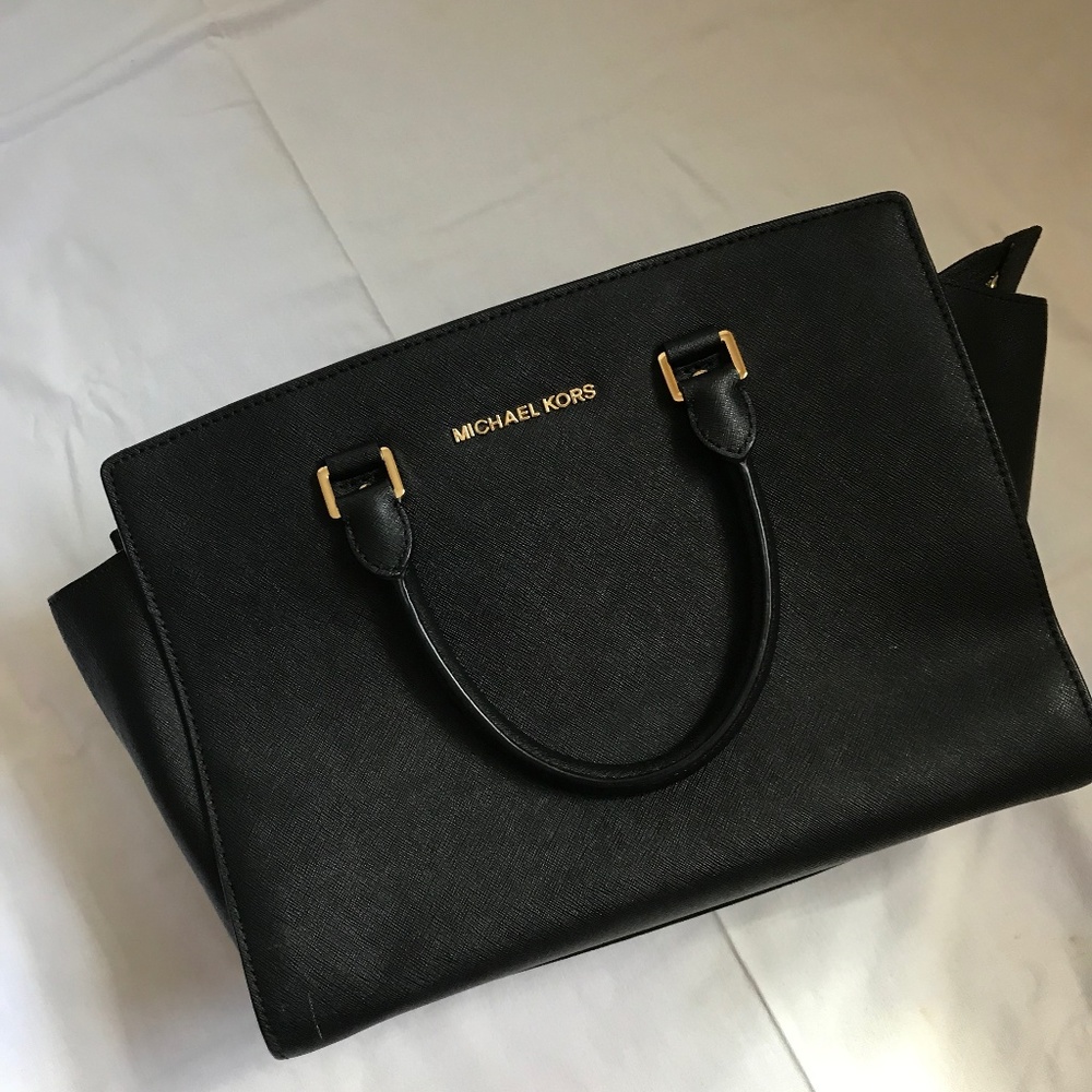 Michael Kors Selma Bag (Black)
